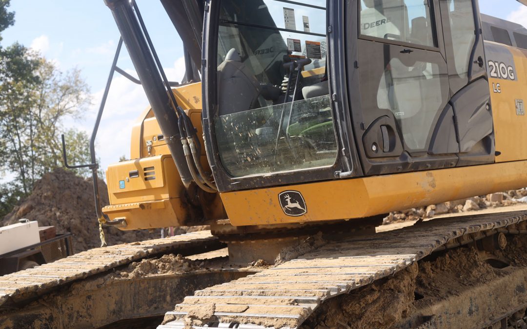 The Pros and Cons of the Top 5 Construction Equipment Brands for Contractors